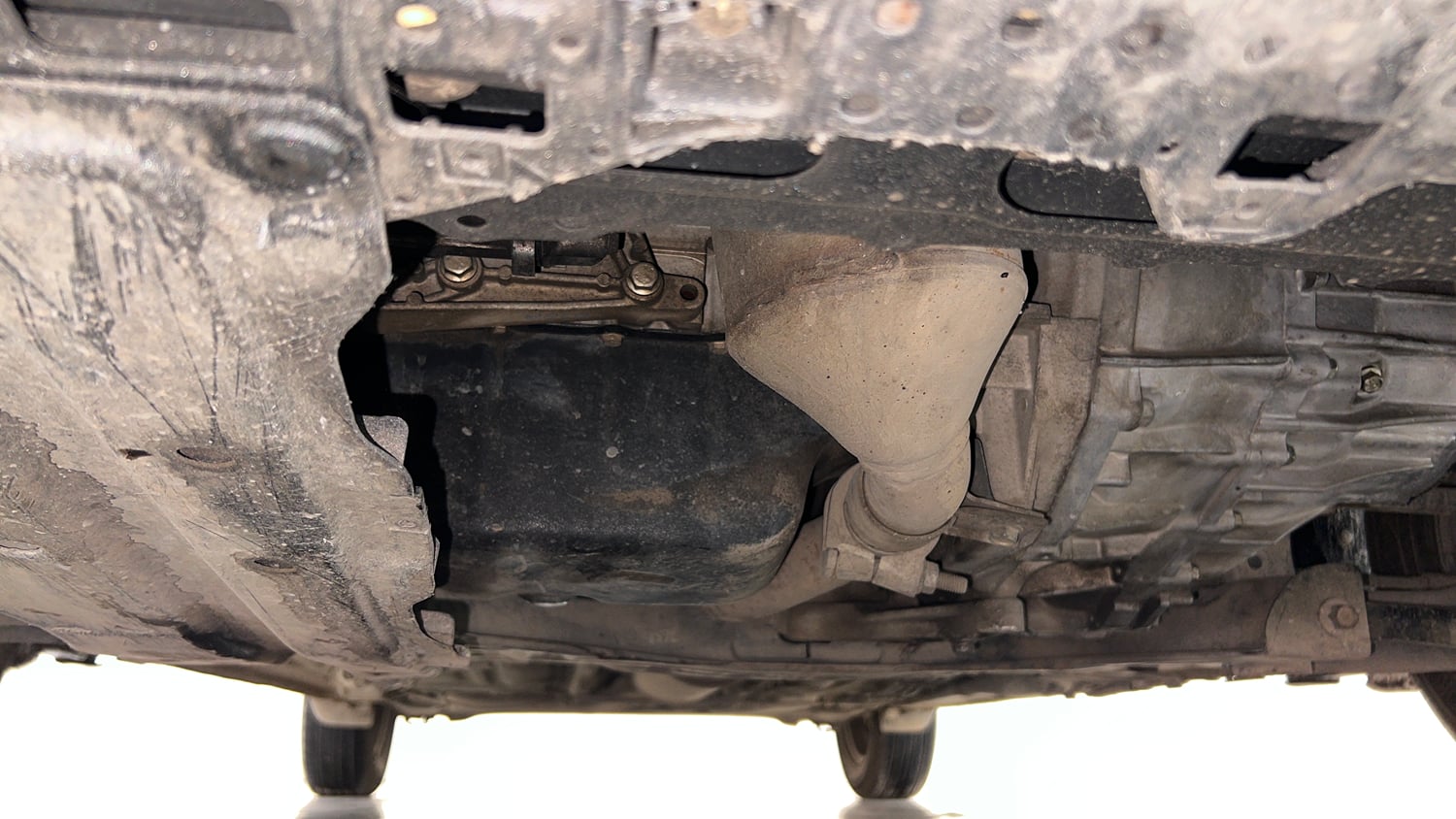 Used 2017 Maruti Suzuki Dzire VDi AMT Diesel Automatic extra FRONT LEFT UNDERBODY VIEW