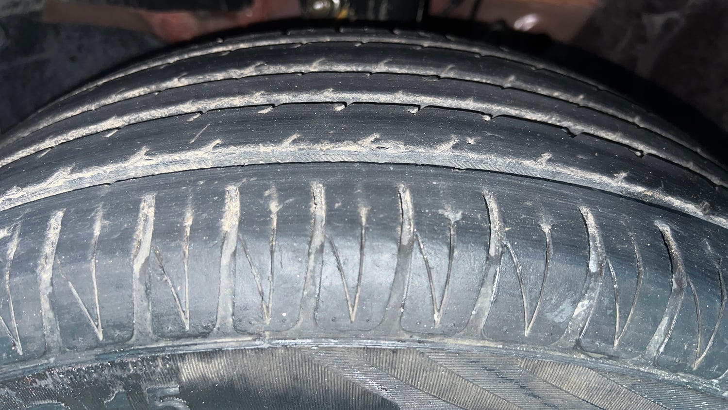 Used 2016 Honda City SV Petrol Manual tyres LEFT FRONT TYRE TREAD VIEW