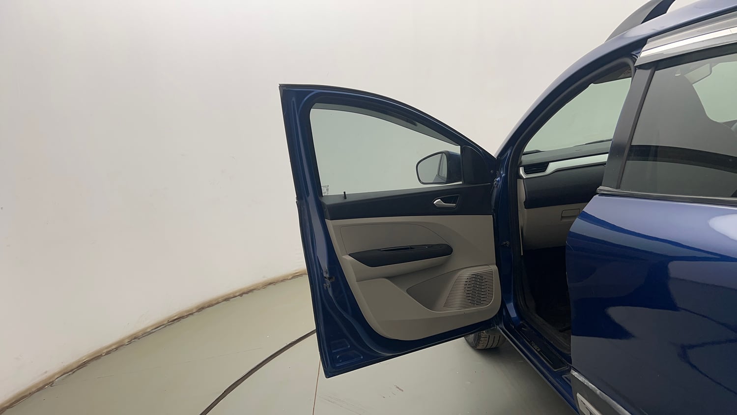 Used 2020 Renault Triber RXZ Petrol Manual interior LEFT FRONT DOOR OPEN VIEW