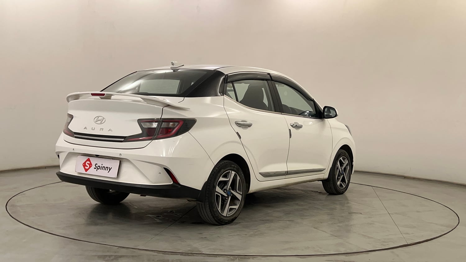 Used 2023 Hyundai Aura SX 1.2 CNG Cng Manual exterior RIGHT REAR CORNER VIEW