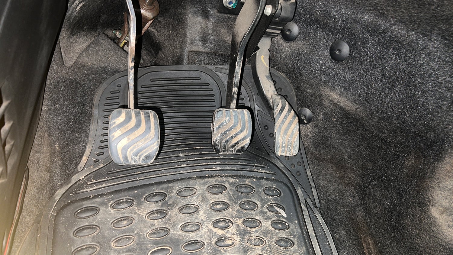 Used 2020 Renault Triber RXZ Petrol Manual interior PEDALS VIEW