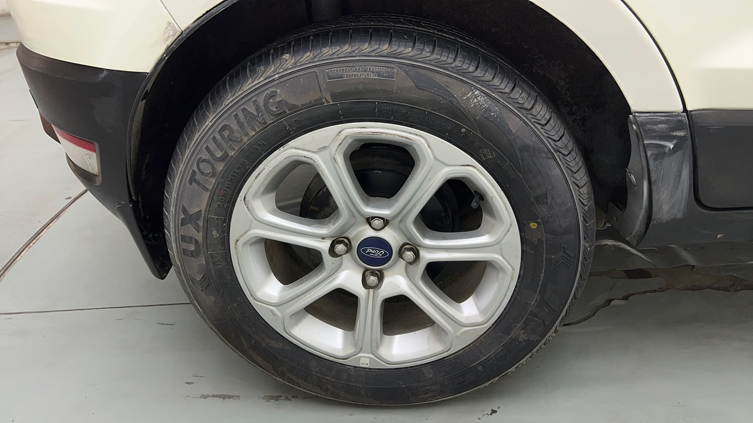 Used 2020 Ford EcoSport Titanium Plus 1.5L Ti-VCT AT Petrol Automatic tyres RIGHT REAR TYRE RIM VIEW