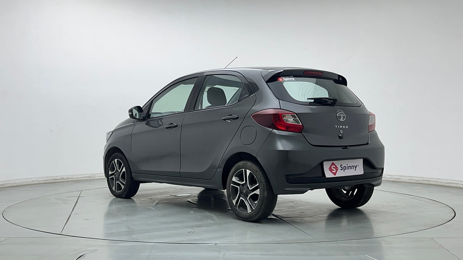 Used 2020 Tata Tiago XZ Plus Petrol Manual exterior LEFT REAR CORNER VIEW