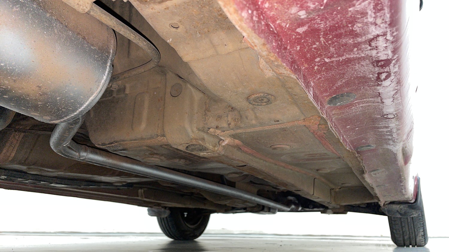 Used 2016 Hyundai Eon Magna + Petrol Manual extra REAR RIGHT UNDERBODY VIEW