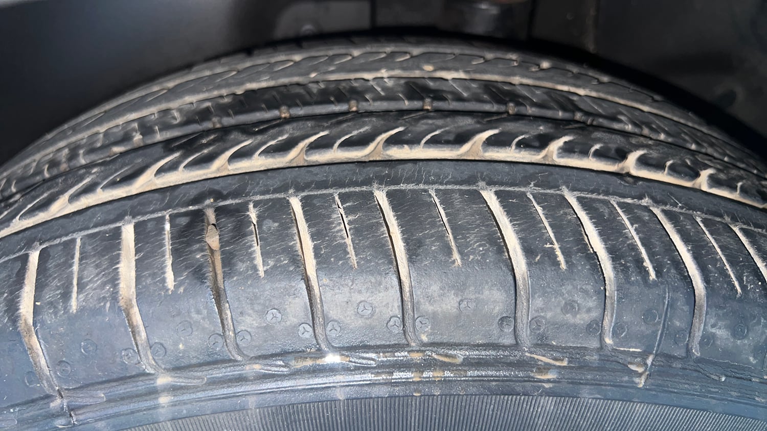 Used 2017 Hyundai Creta 1.6 SX Plus AT Petrol Petrol Automatic tyres LEFT REAR TYRE TREAD VIEW