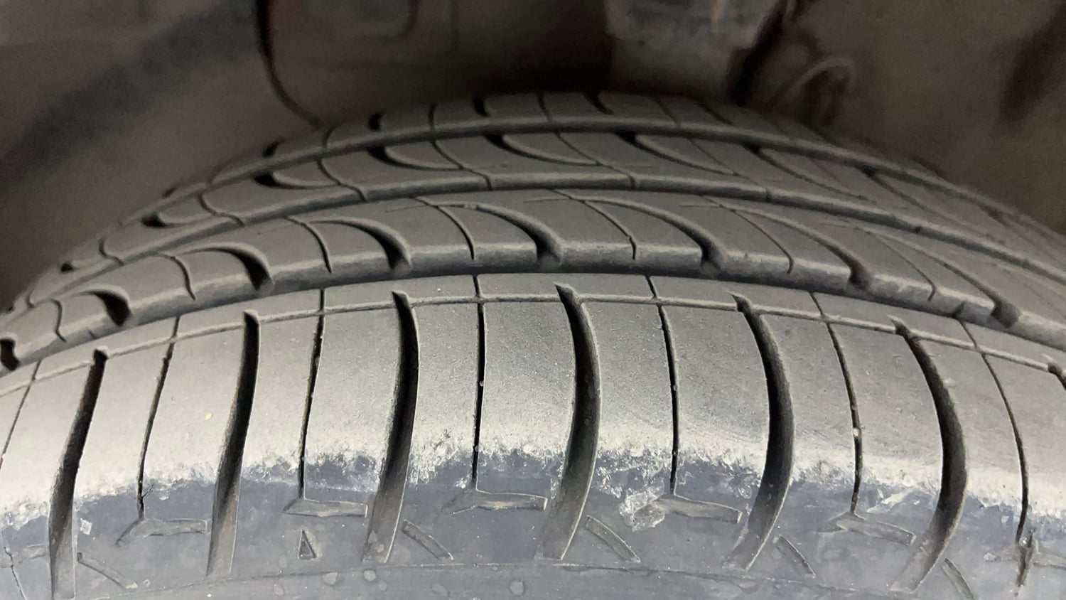 Used 2019 Hyundai Elite i20 Asta 1.2 (O) CVT Petrol Automatic tyres LEFT FRONT TYRE TREAD VIEW