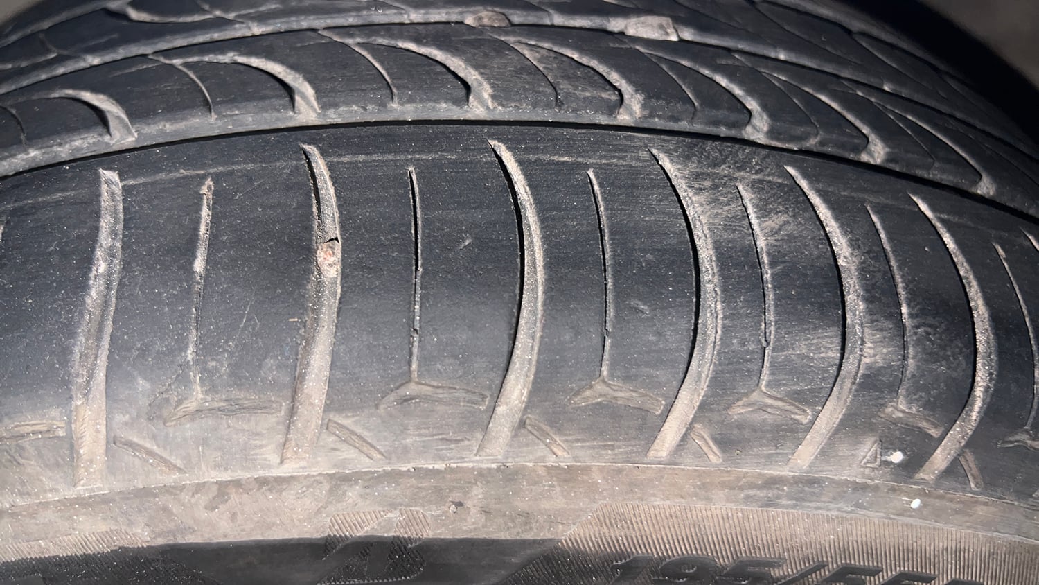 Used 2019 Hyundai Verna SX (O) 1.6 VTVT AT Petrol Automatic tyres LEFT FRONT TYRE TREAD VIEW