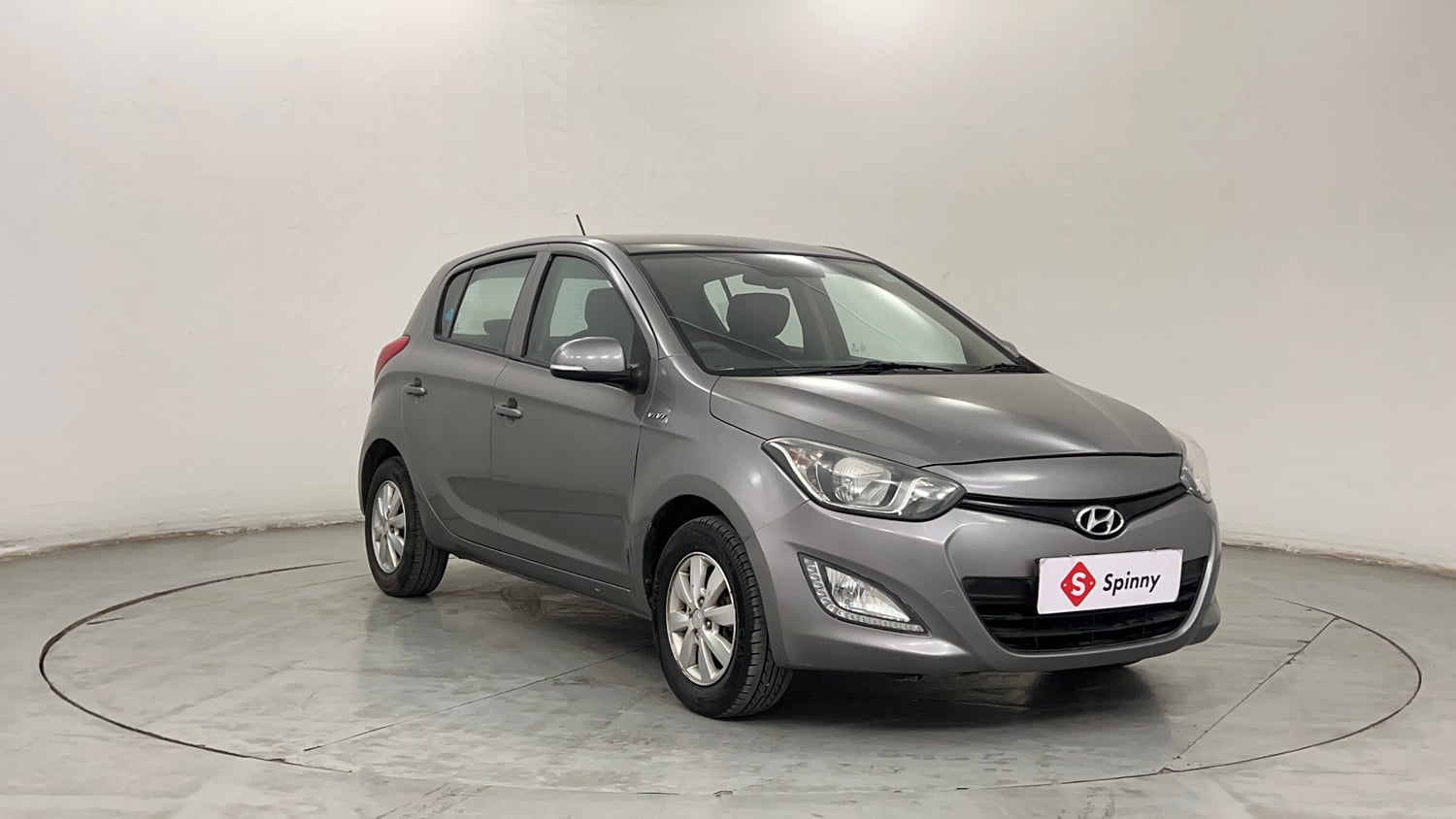 Used 2013 Hyundai i20 Sportz 1.2 Petrol Manual exterior RIGHT FRONT CORNER VIEW