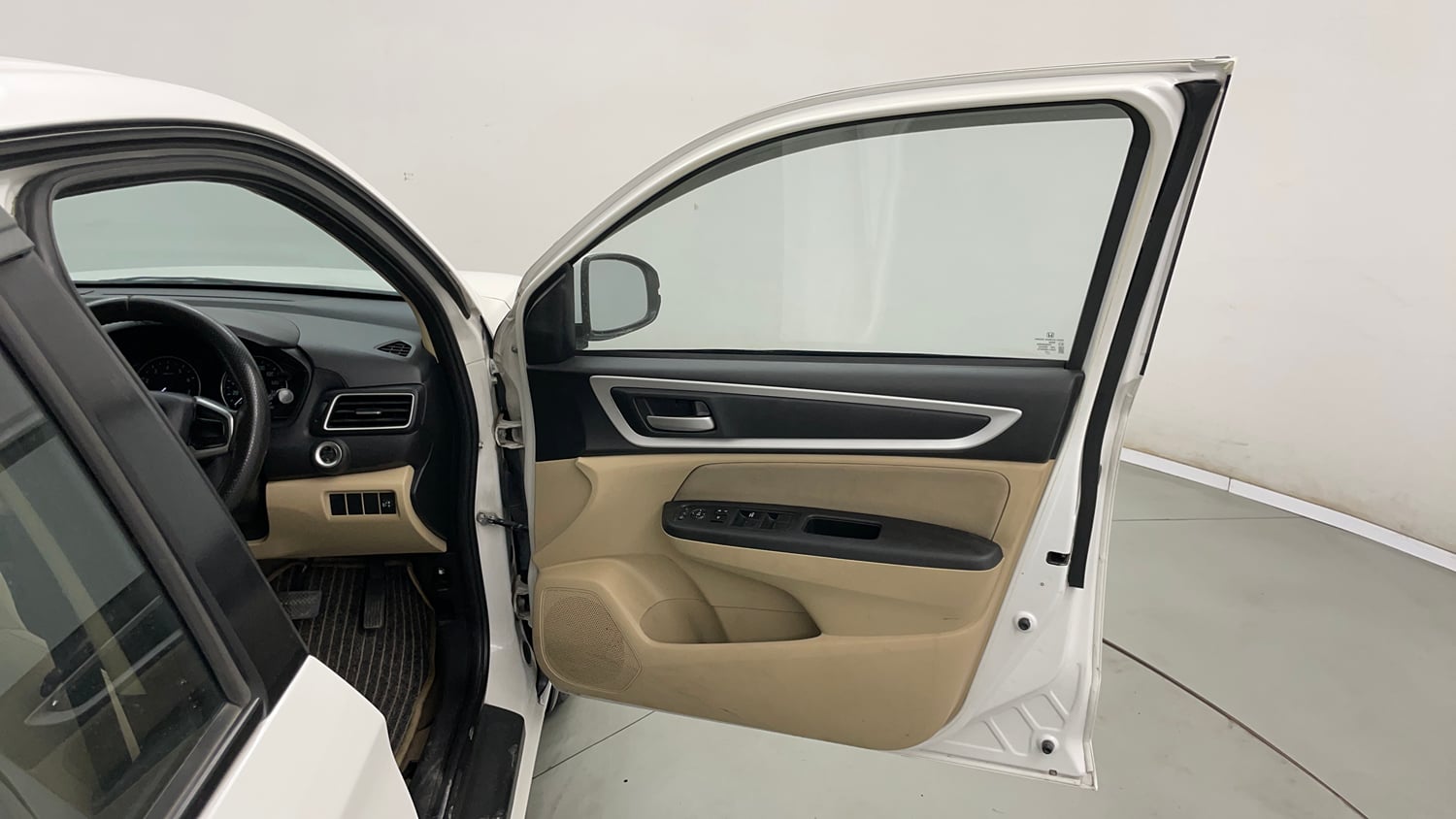 Used 2023 Honda Amaze VX 1.2 Petrol CVT Petrol Automatic interior RIGHT FRONT DOOR OPEN VIEW