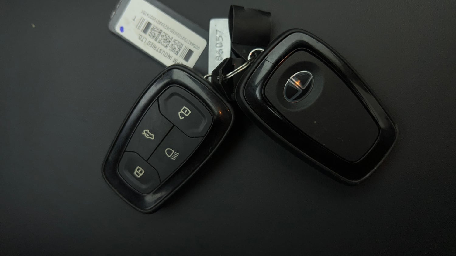 Used 2022 Tata Punch Accomplished Dazzle Pack MT Petrol Manual extra CAR KEY VIEW