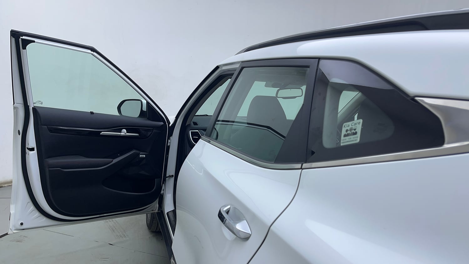 Used 2022 Kia Seltos GTX Plus 1.4 Petrol Manual interior LEFT FRONT DOOR OPEN VIEW