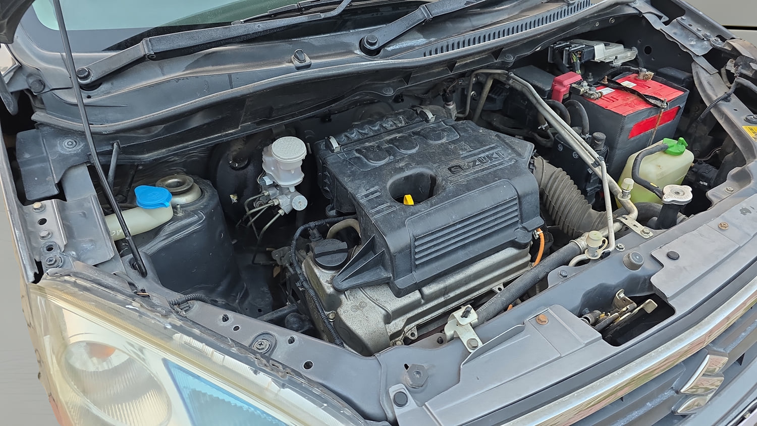 Used 2017 Maruti Suzuki Wagon R 1.0 VXI AMT Petrol Automatic engine ENGINE RIGHT SIDE VIEW