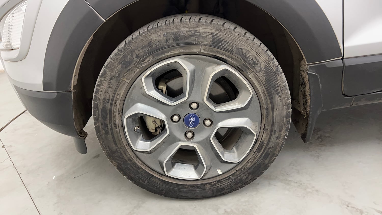 Used 2021 Ford EcoSport Titanium Plus 1.5L Ti-VCT AT Petrol Automatic tyres LEFT FRONT TYRE RIM VIEW