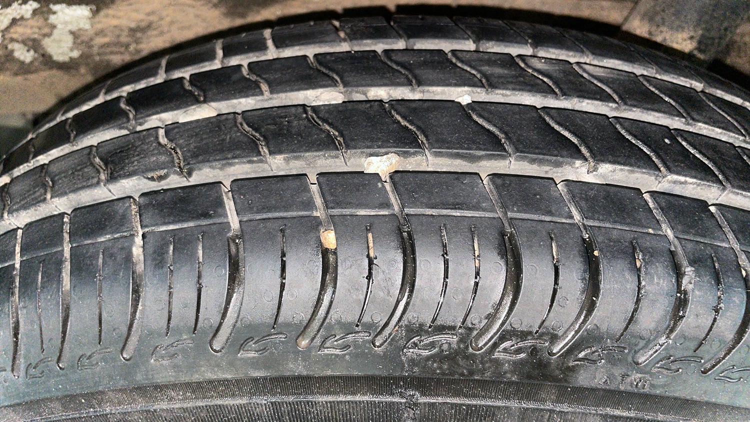 Used 2022 Maruti Suzuki S-Presso VXi (O) AMT Petrol Automatic tyres LEFT REAR TYRE TREAD VIEW