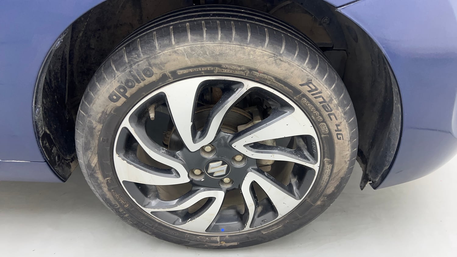Used 2021 Maruti Suzuki Baleno Zeta Petrol Manual tyres RIGHT FRONT TYRE RIM VIEW