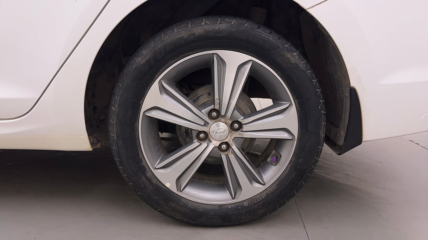 Used 2019 Hyundai Verna SX (O) 1.6 VTVT AT Petrol Automatic tyres LEFT REAR TYRE RIM VIEW