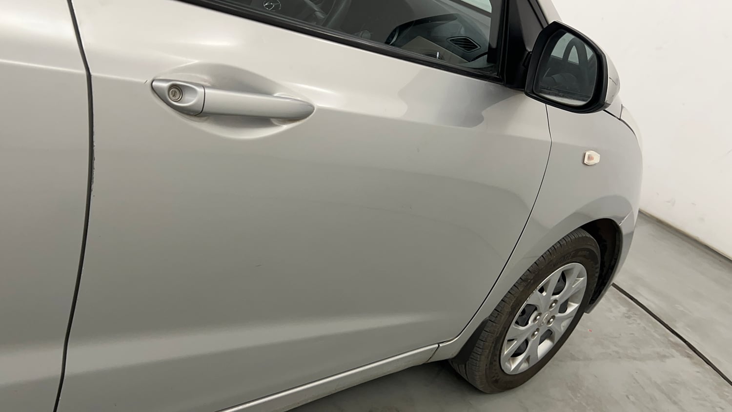 Used 2016 Hyundai Grand i10 Magna 1.2 Kappa VTVT Petrol Manual dents MINOR DENT
