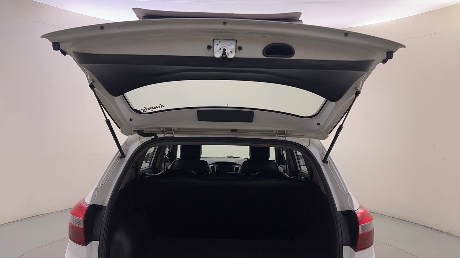 Used 2016 Hyundai Creta 1.6 Base Petrol Petrol Manual interior DICKY DOOR OPEN VIEW