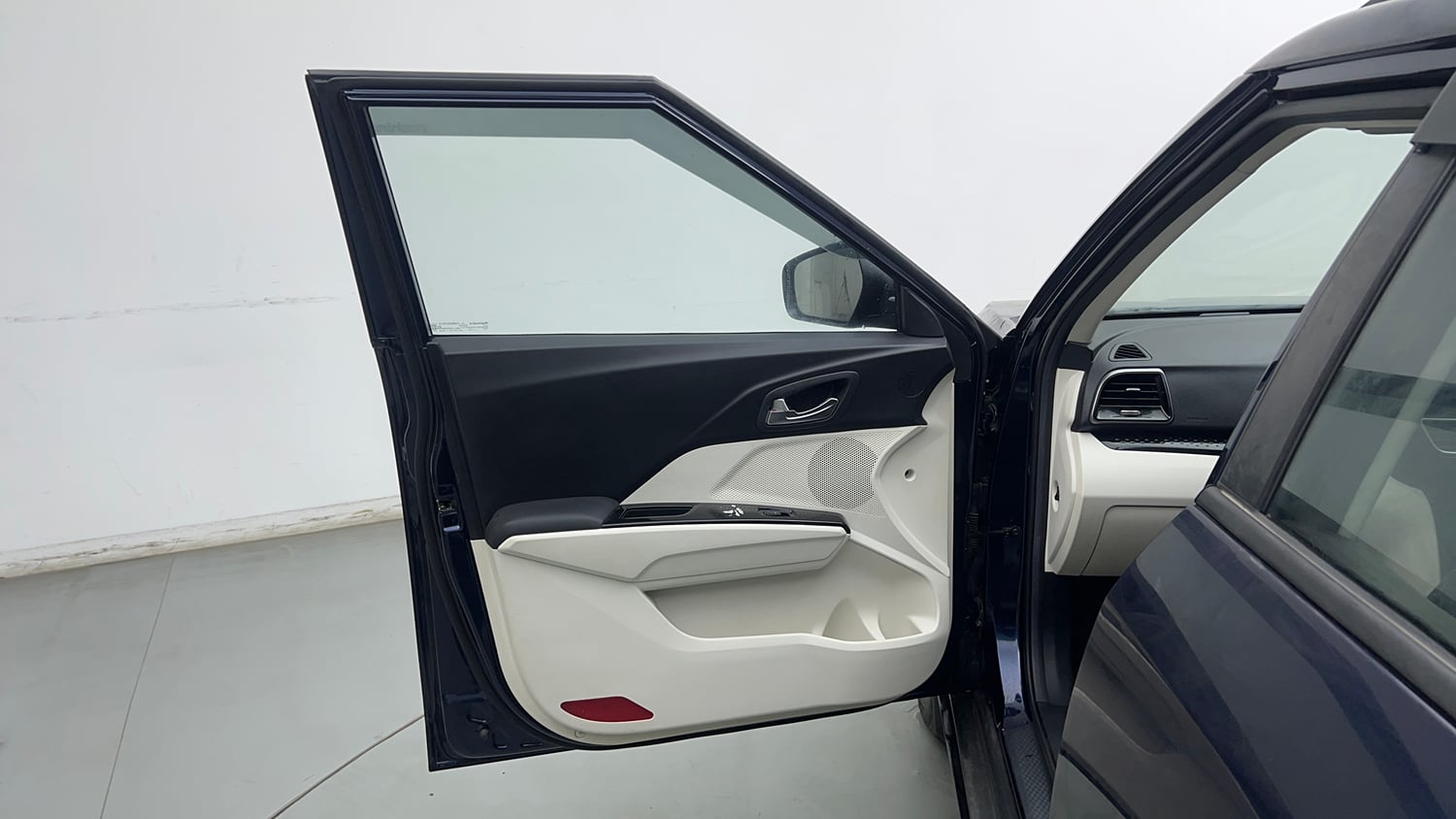 Used 2025 Mahindra XUV 3XO AX5 1.2 Petrol Petrol Manual interior LEFT FRONT DOOR OPEN VIEW