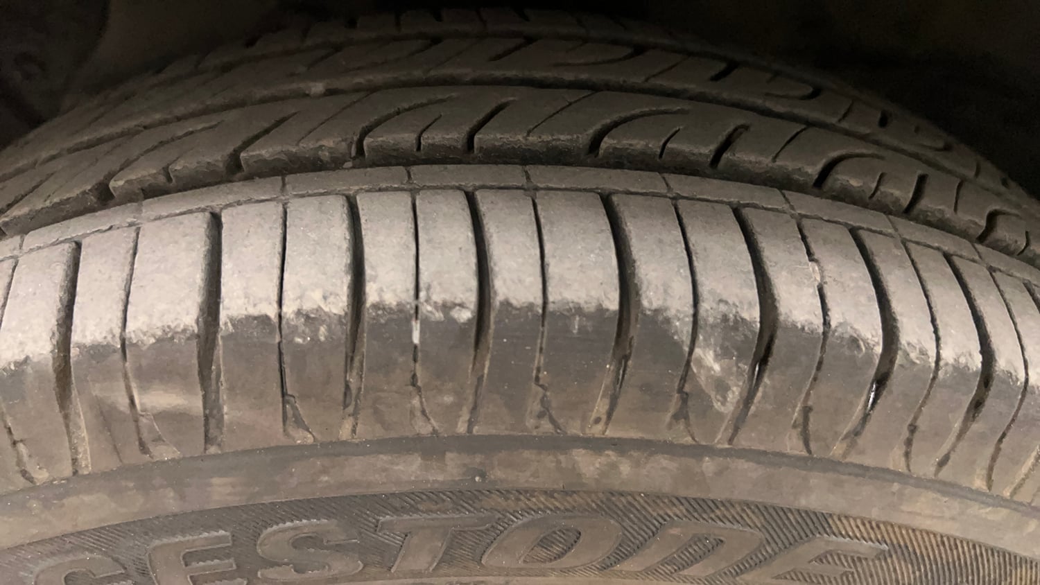 Used 2016 Hyundai Grand i10 Magna 1.2 Kappa VTVT Petrol Manual tyres LEFT FRONT TYRE TREAD VIEW