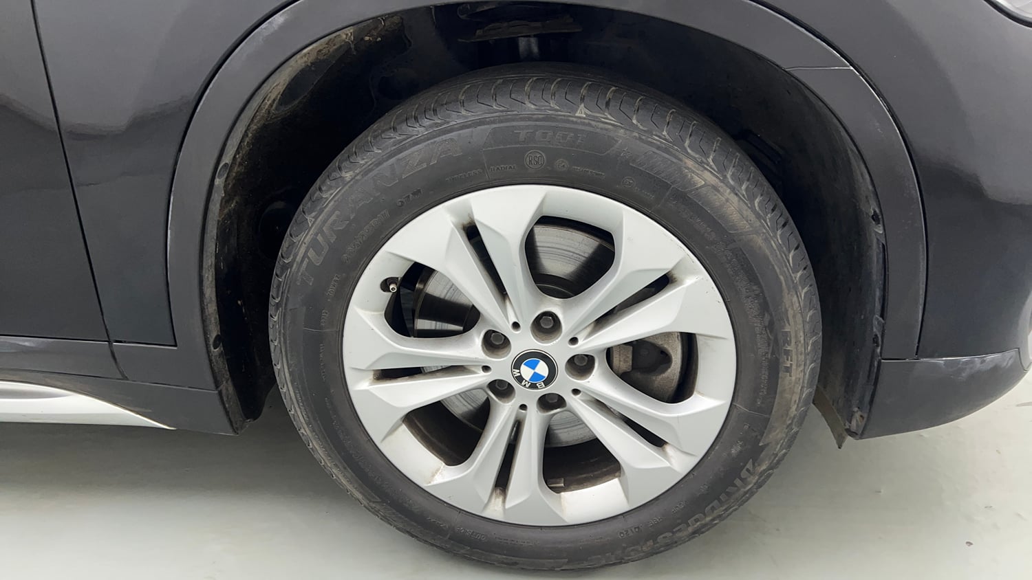Used 2021 BMW X1 sDrive20i xLine Petrol Automatic tyres RIGHT FRONT TYRE RIM VIEW
