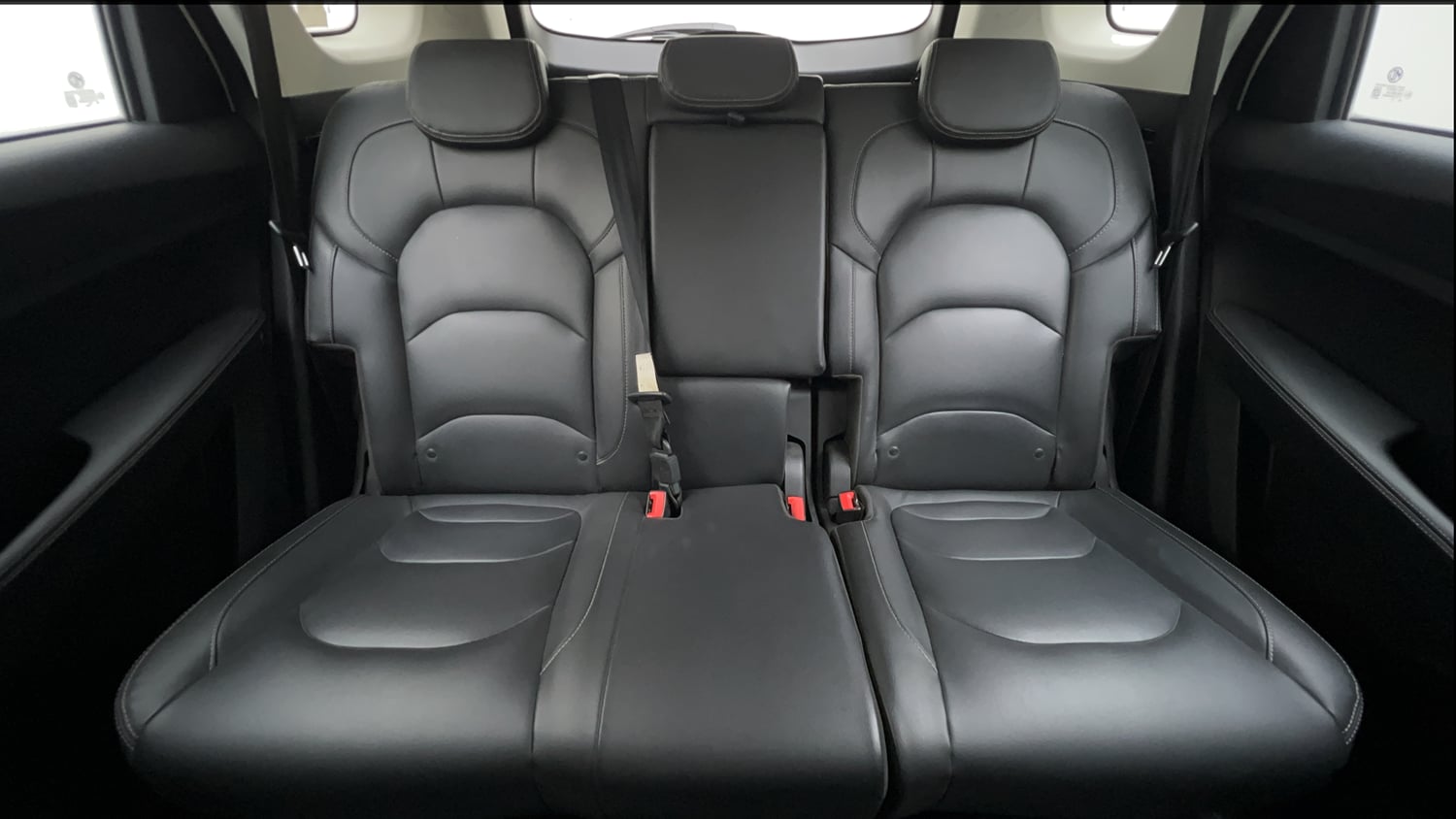 Used 2020 MG Motors Hector Sharp 1.5 DCT Petrol Petrol Automatic interior REAR SEAT CONDITION VIEW