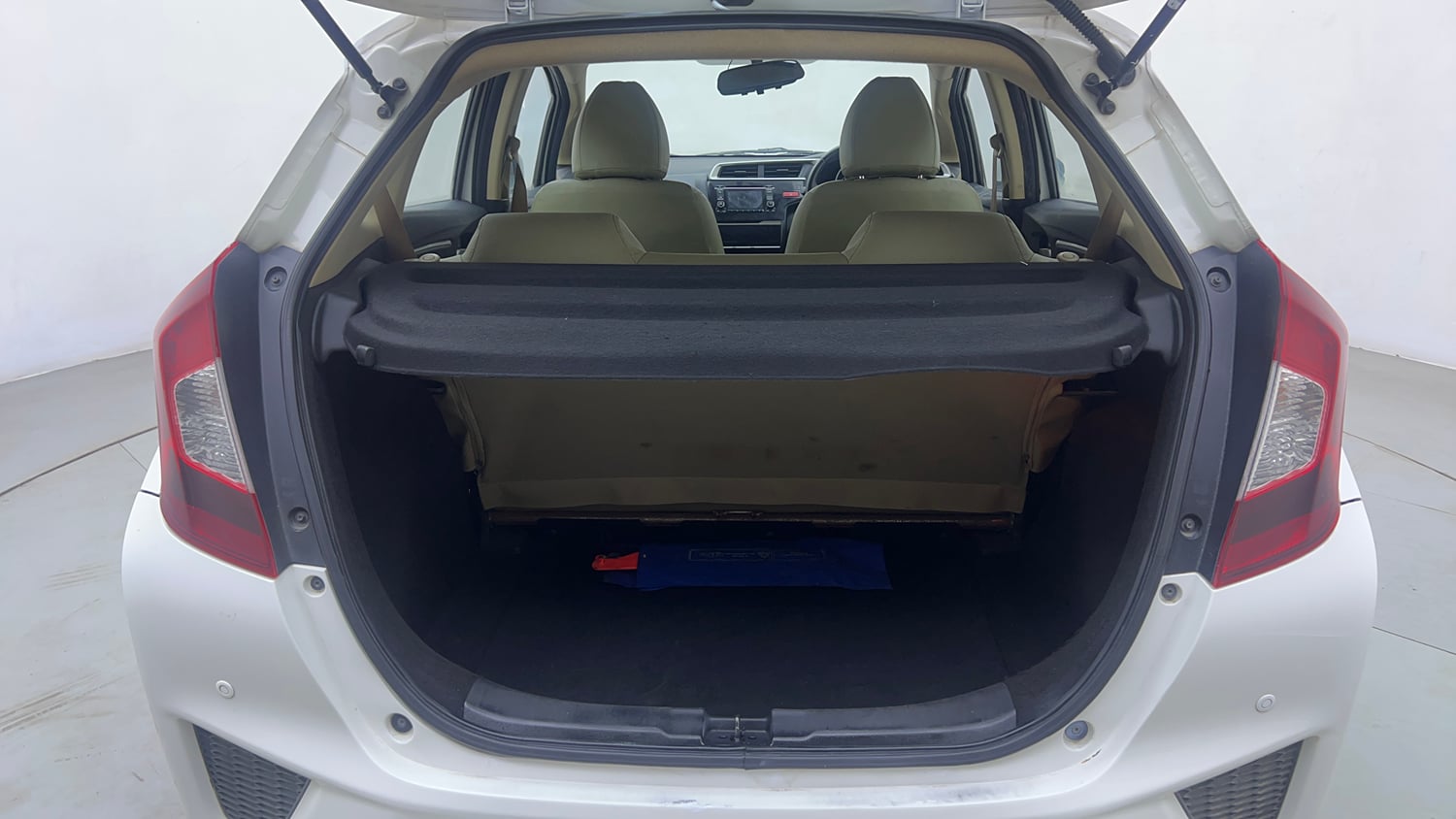 Used 2015 Honda Jazz V Petrol Petrol Manual interior DICKY INSIDE VIEW