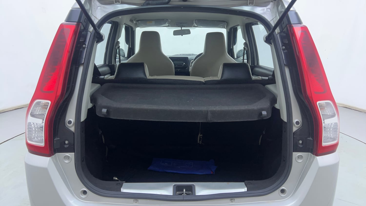 Used 2024 Maruti Suzuki Wagon R ZXI 1.2 Petrol Manual interior DICKY INSIDE VIEW