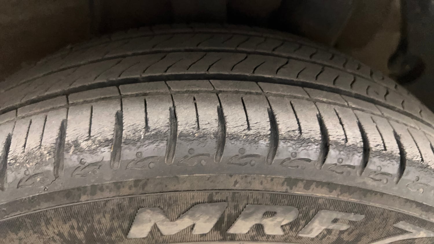 Used 2023 Hyundai Aura SX 1.2 CNG Cng Manual tyres LEFT REAR TYRE TREAD VIEW