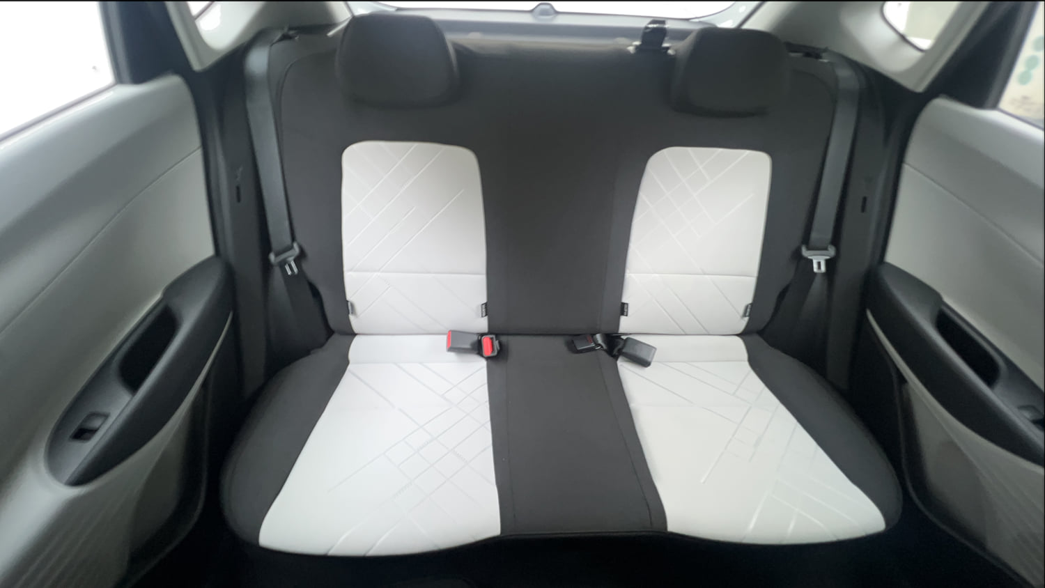 Used 2024 Hyundai i20 Sportz (O) 1.2 IVT Petrol Automatic interior REAR SEAT CONDITION VIEW