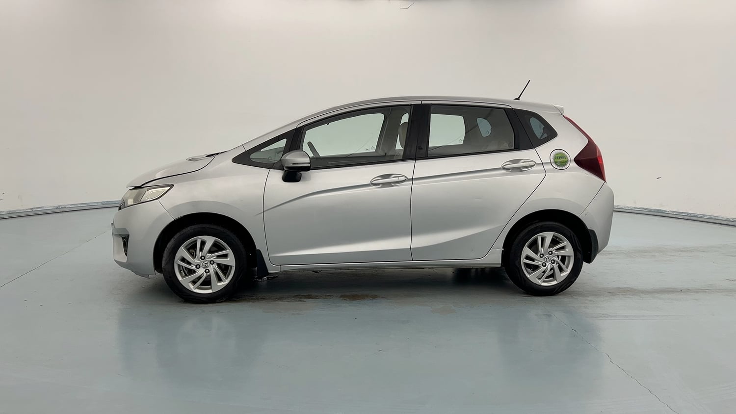 Used 2016 Honda Jazz V Petrol Petrol Manual exterior LEFT SIDE VIEW