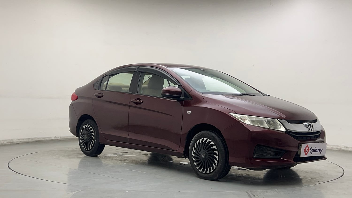 Used 2016 Honda City SV Petrol Manual exterior RIGHT FRONT CORNER VIEW