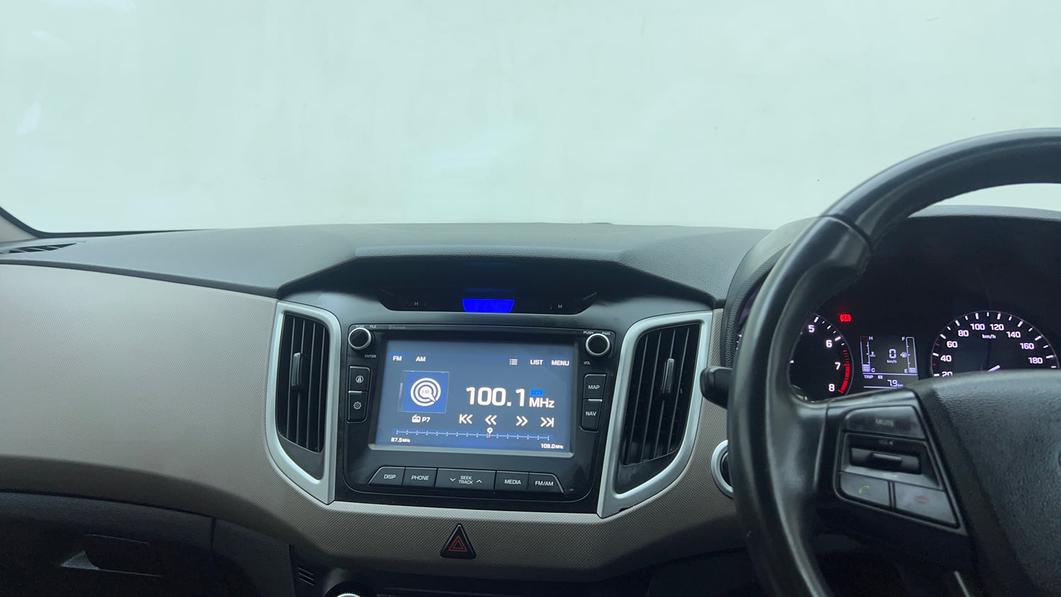 Used 2017 Hyundai Creta 1.6 SX Plus AT Petrol Petrol Automatic top_features Integrated (in-dash) music system