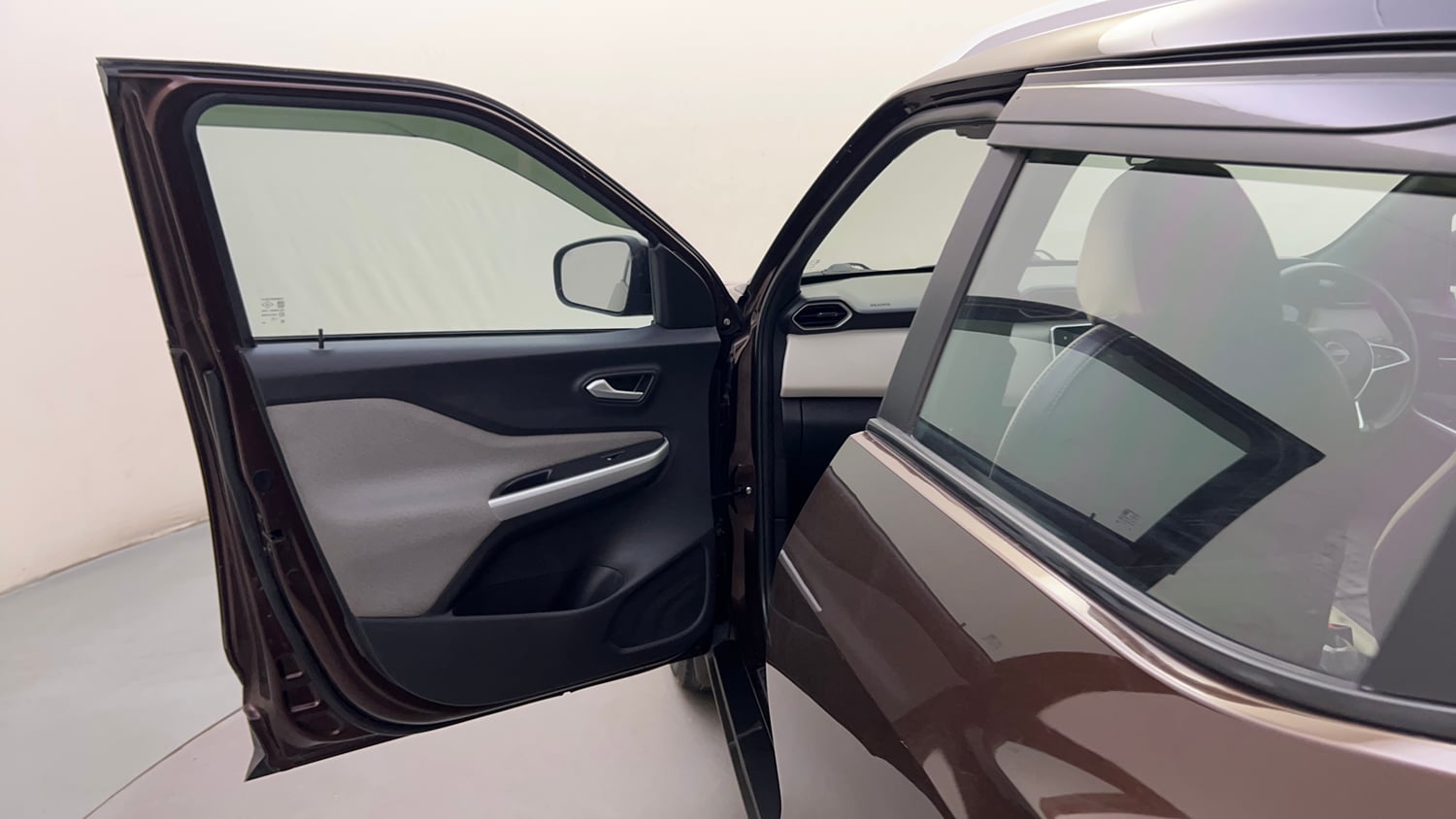 Used 2022 Nissan Magnite XV Turbo CVT Dual Tone Petrol Automatic interior LEFT FRONT DOOR OPEN VIEW