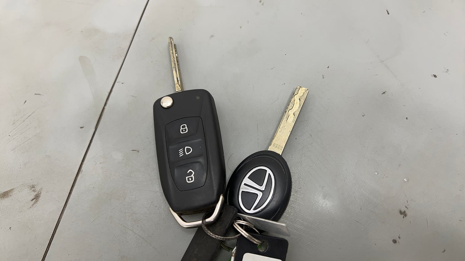 Used 2023 Tata Altroz XM Plus Petrol Petrol Manual extra CAR KEY VIEW