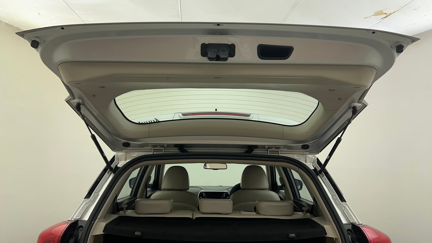 Used 2019 Mahindra XUV 300 1.2 W8 (O) Petrol Manual interior DICKY DOOR OPEN VIEW