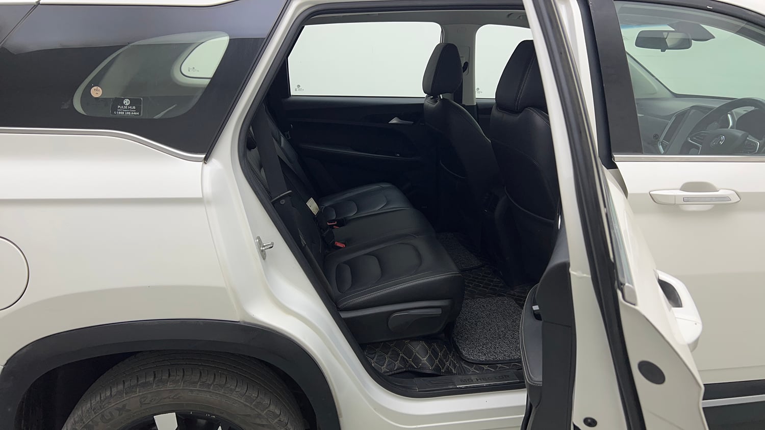Used 2020 MG Motors Hector Sharp 1.5 DCT Petrol Petrol Automatic interior RIGHT SIDE REAR DOOR CABIN VIEW