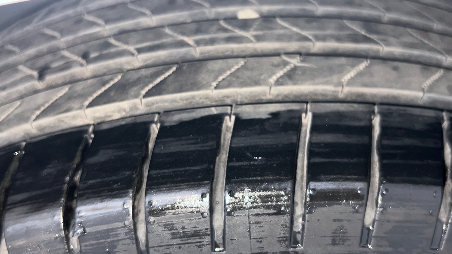 Used 2018 Hyundai Elite i20 Asta 1.2 Petrol Manual tyres RIGHT FRONT TYRE TREAD VIEW