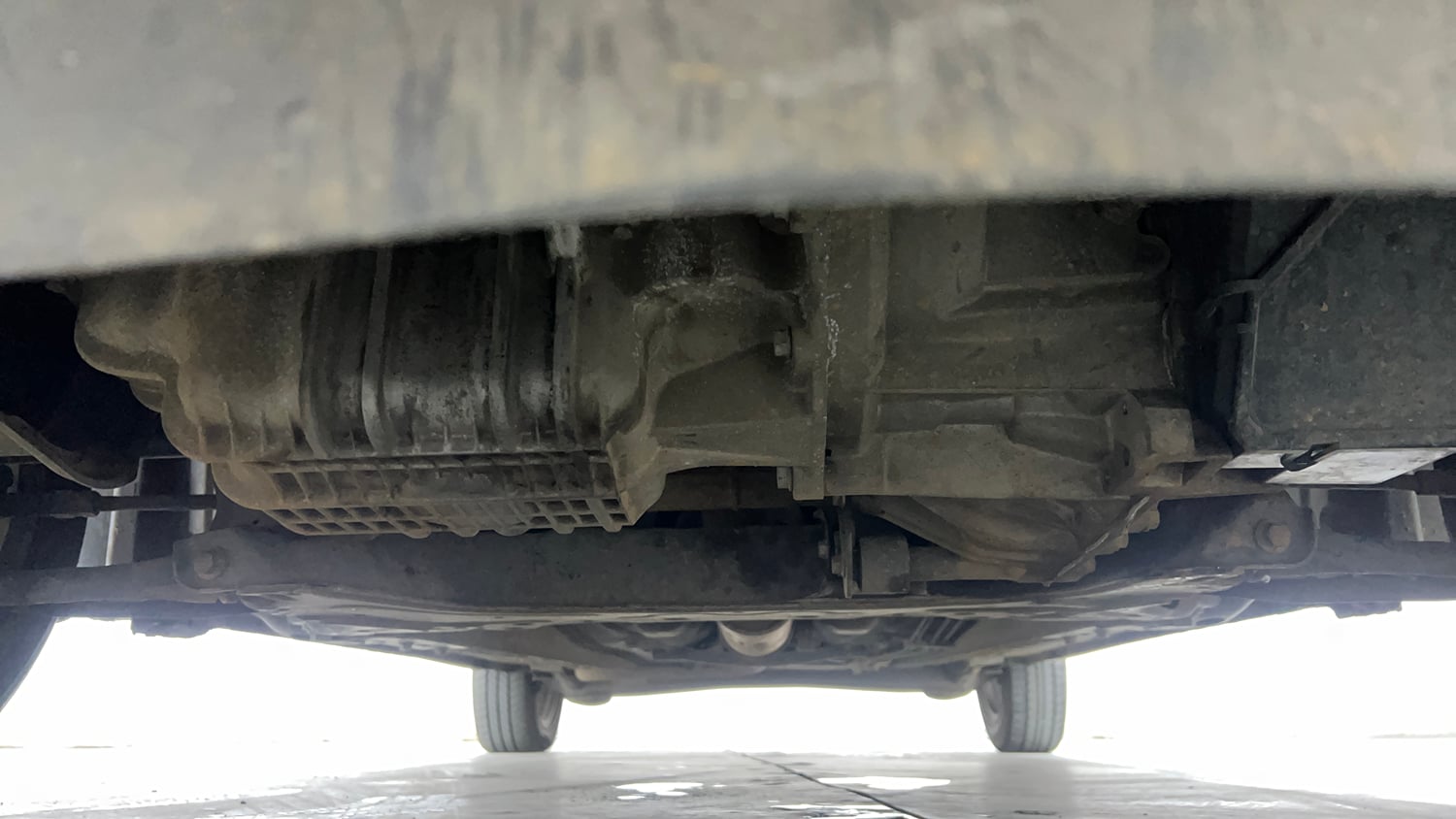 Used 2017 Ford Figo Titanium 1.2 Ti-VCT Petrol Manual extra FRONT LEFT UNDERBODY VIEW