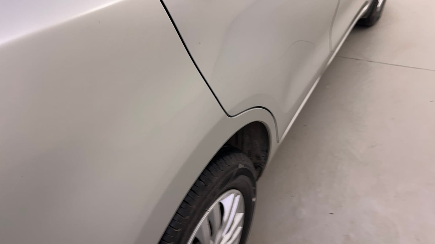 Used 2017 Maruti Suzuki Dzire VDi AMT Diesel Automatic dents MINOR SCRATCH