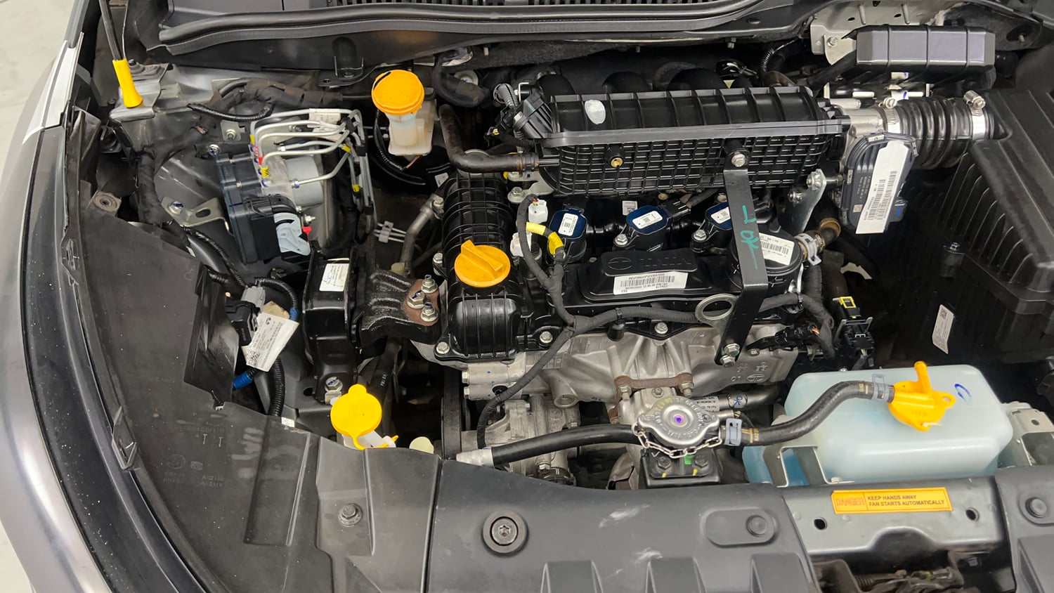 Used 2023 Tata Altroz XM Plus Petrol Petrol Manual engine ENGINE RIGHT SIDE VIEW