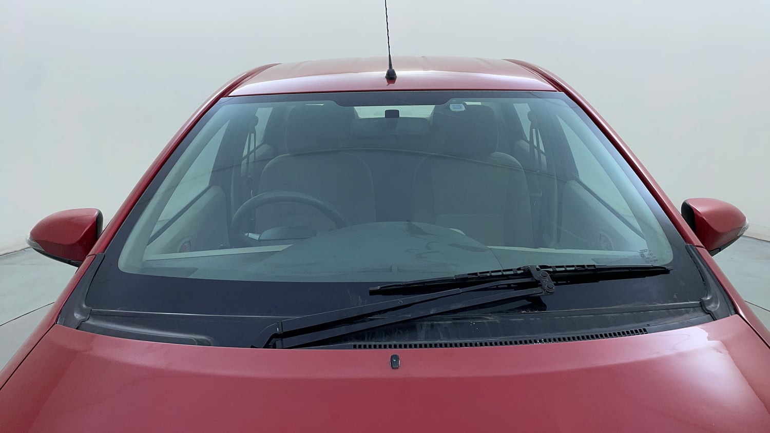 Used 2013 Toyota Etios V Petrol Manual exterior FRONT WINDSHIELD VIEW