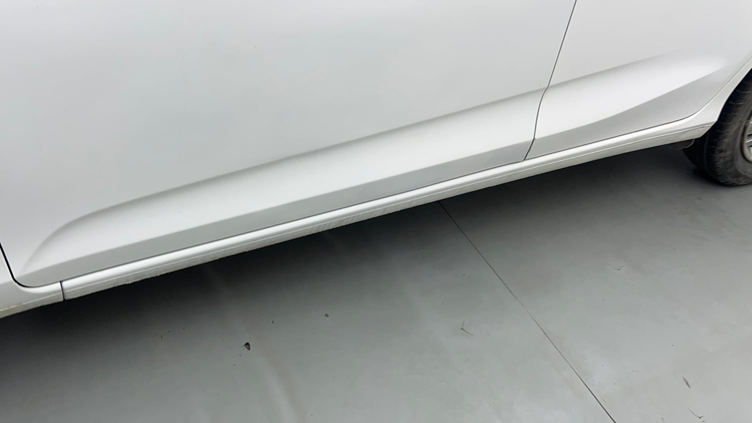 Used 2019 Honda Amaze 1.2 S CVT Petrol Petrol Automatic dents MINOR DENT