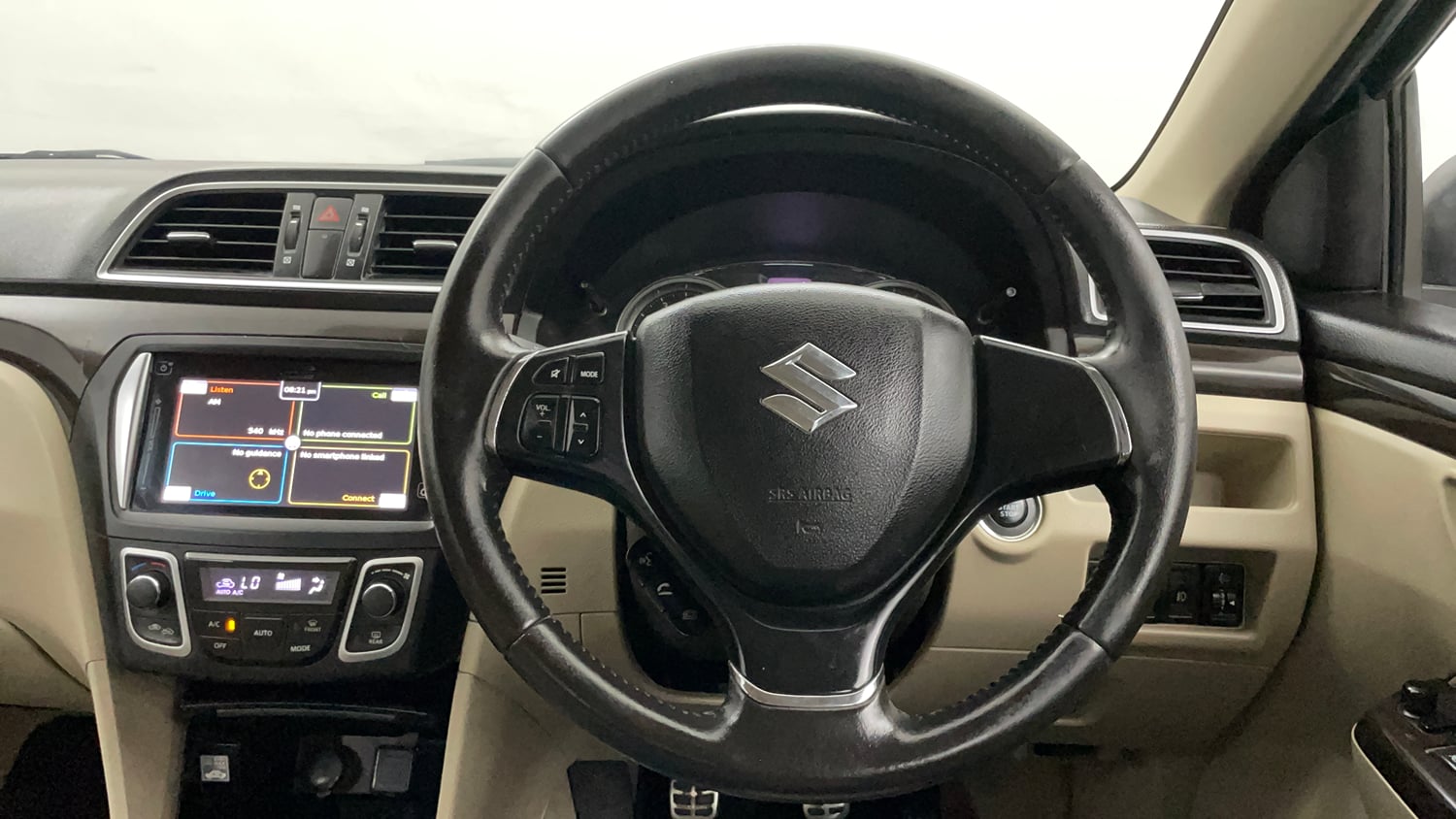Used 2017 Maruti Suzuki Ciaz Alpha 1.4 MT Petrol Manual interior STEERING VIEW