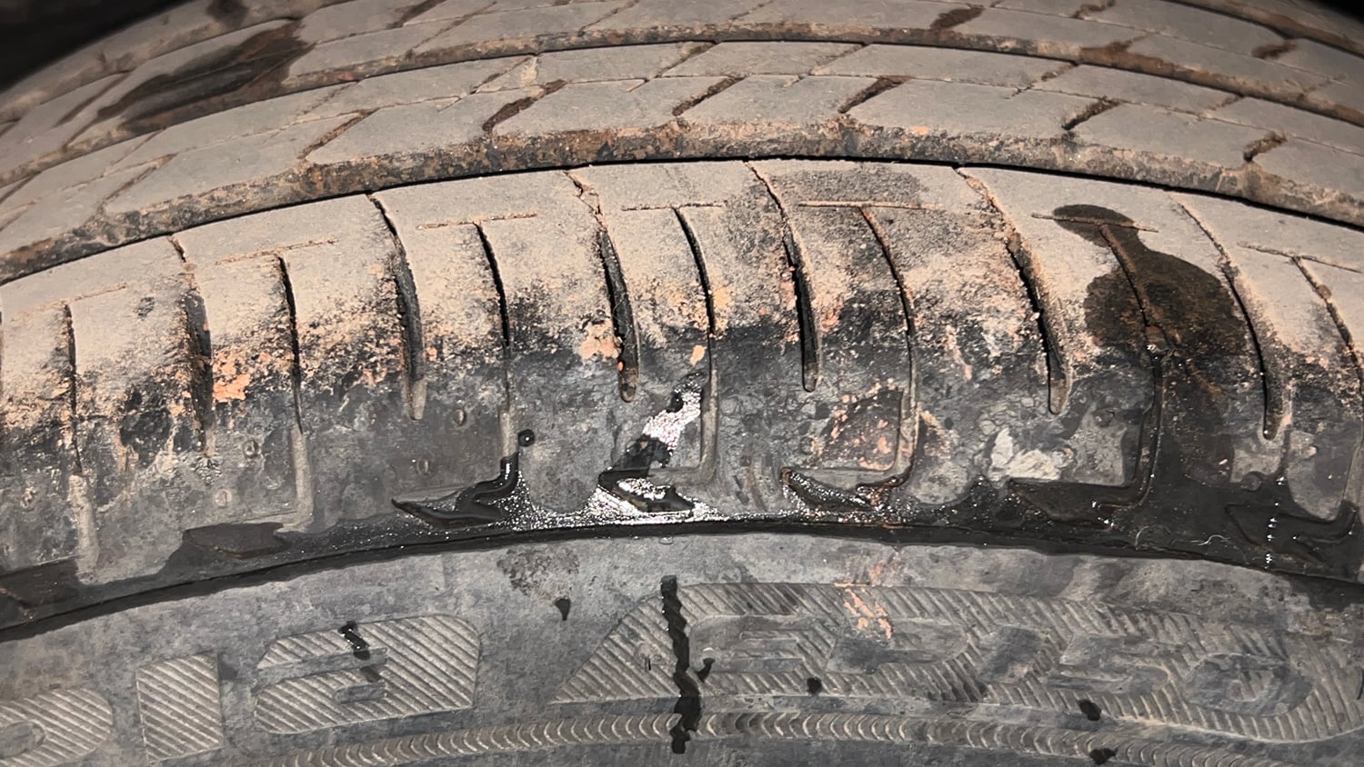 Used 2021 Honda City ZX Petrol Petrol Manual tyres LEFT REAR TYRE TREAD VIEW