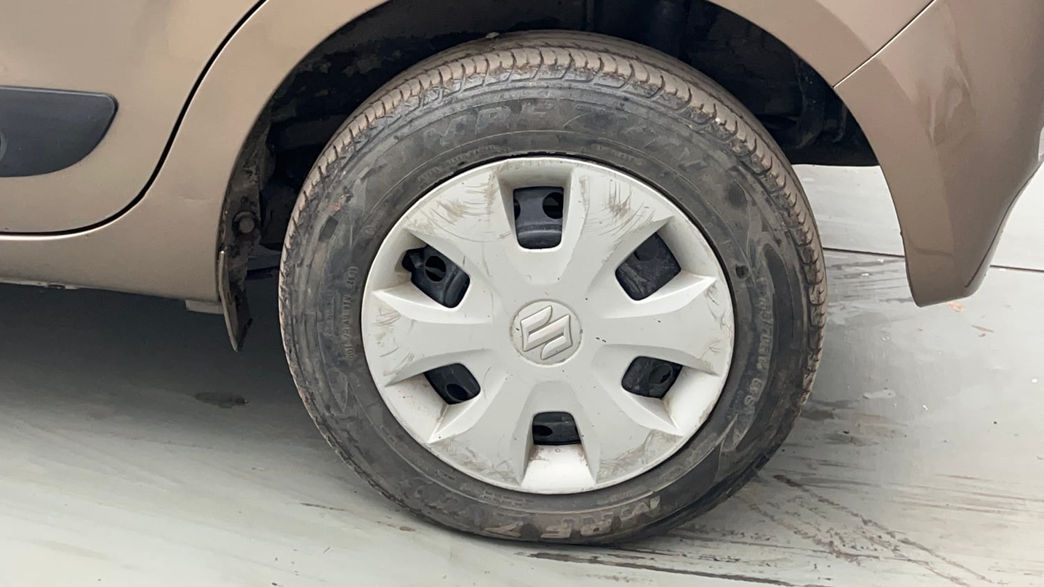 Used 2019 Maruti Suzuki Wagon R ZXi 1.2 AMT Petrol Automatic tyres LEFT REAR TYRE RIM VIEW