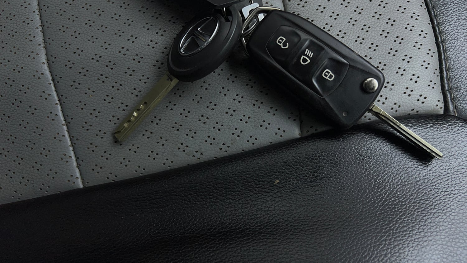 Used 2021 Tata Tiago XZ Petrol Manual extra CAR KEY VIEW