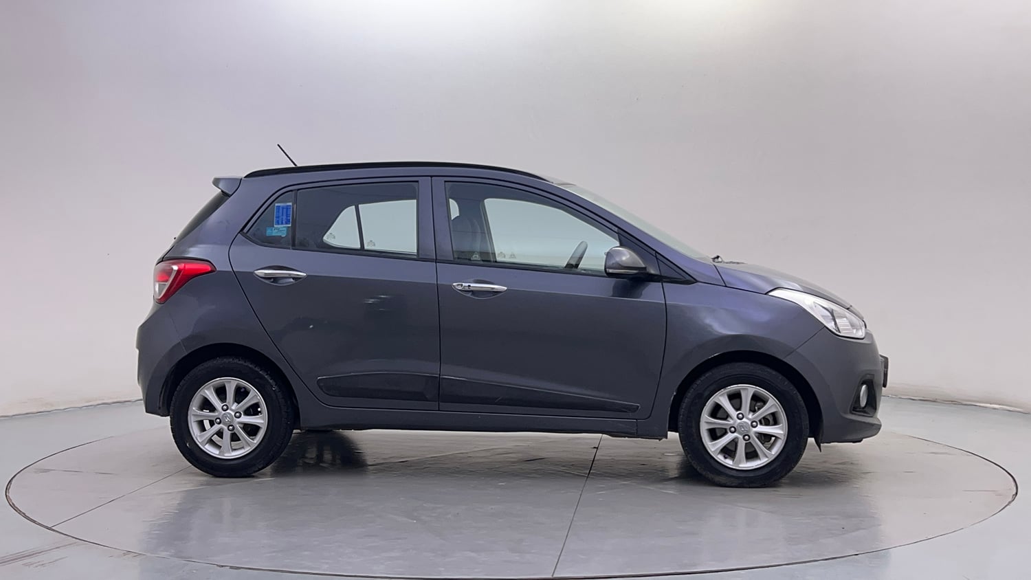 Used 2015 Hyundai Grand i10 Asta AT 1.2 Kappa VTVT Petrol Automatic exterior RIGHT SIDE VIEW