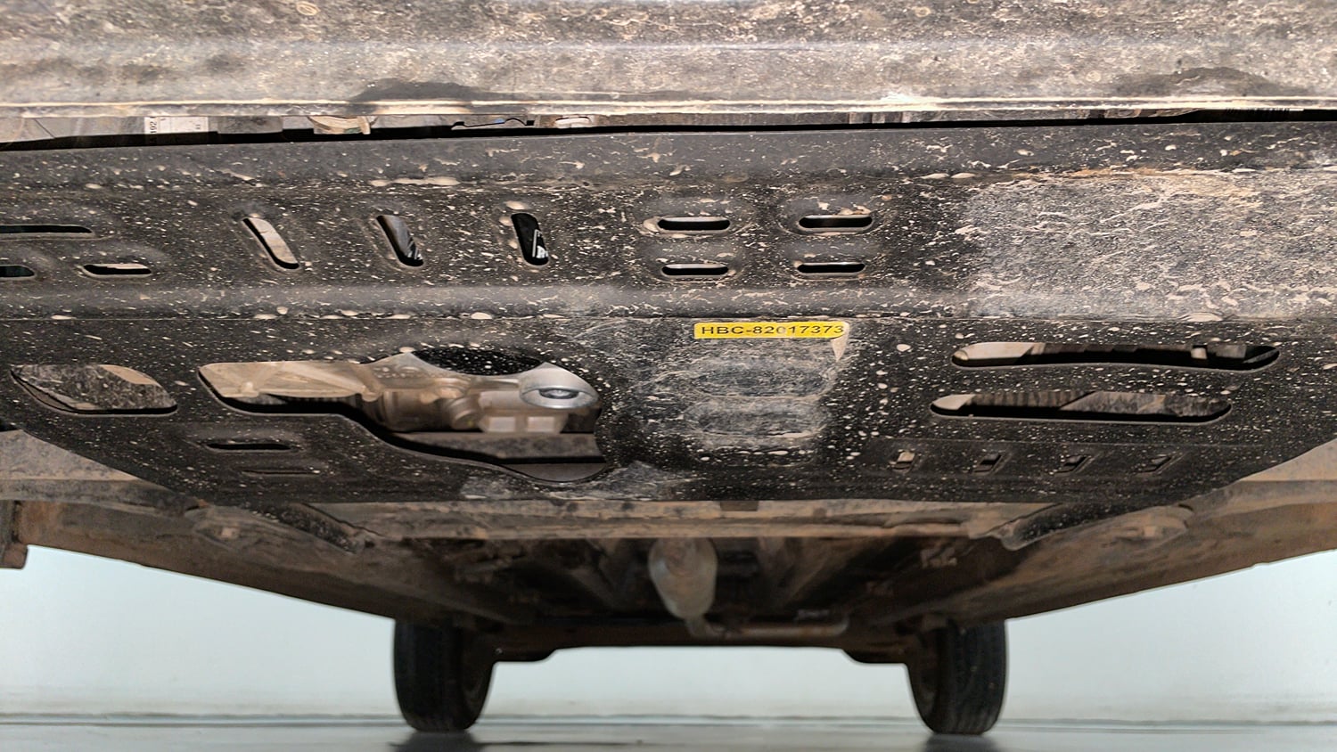Used 2024 Renault Kiger RXZ MT Petrol Manual extra FRONT LEFT UNDERBODY VIEW