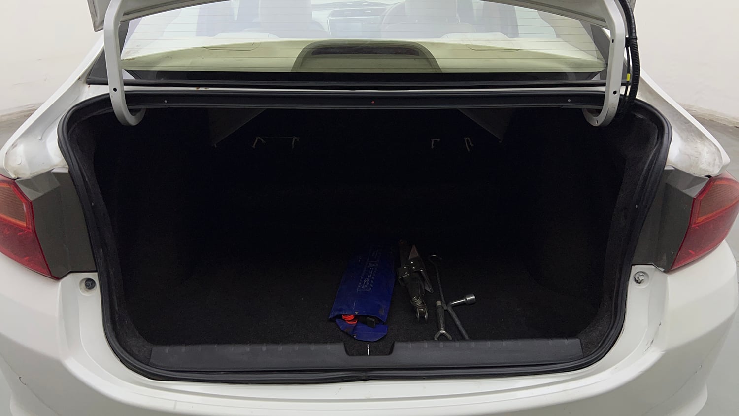 Used 2022 Honda City 4th Generation V Petrol Petrol Manual interior DICKY INSIDE VIEW